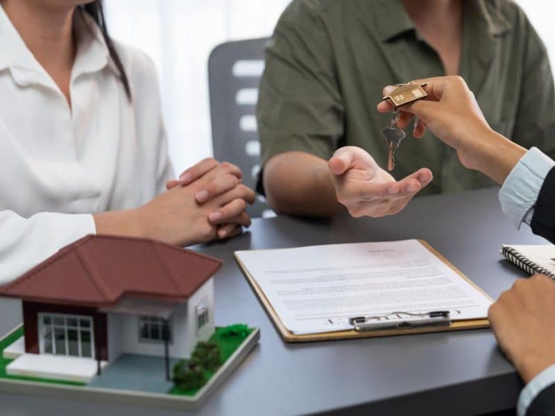 מה חשוב לבדוק לפני חתימה על עסקת נדל"ן