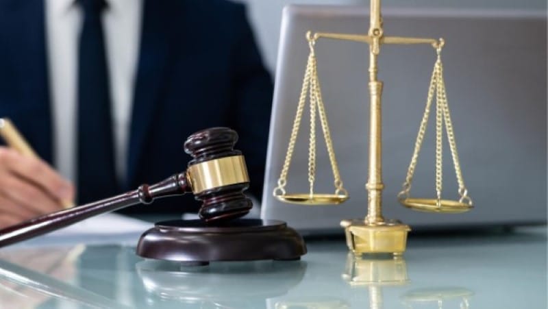 עורך דין חוזים