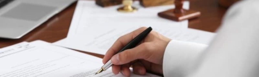 עורך דין חוזים