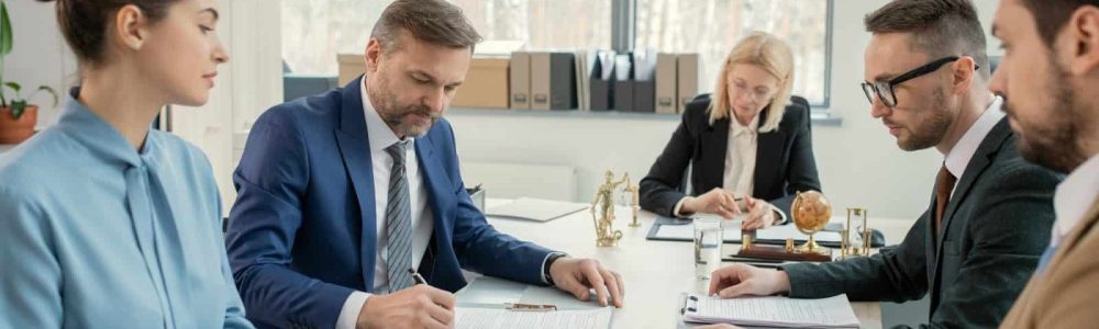 עורך דין לענייני סכסוך שכנים